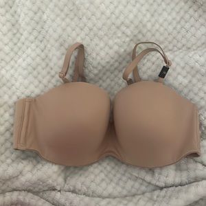 Strapless lightly lined bra